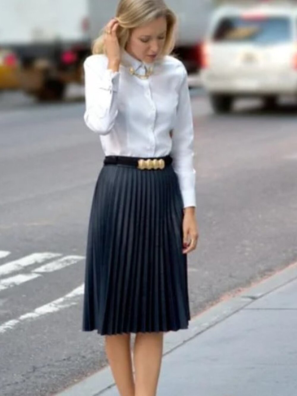 BROOKS BROTHERS 346 Navy Blue Pleated Skirt Knee Length Lined Size 10